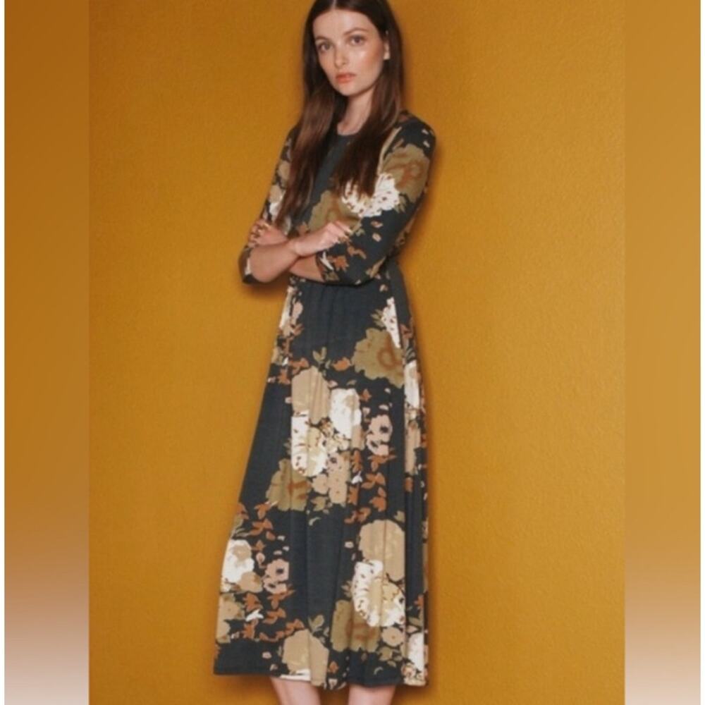 Novella Royale Floral Knit Long Sleeve Mary Midi Dress in Grey Gardens XS Autumn - Picture 2 of 10